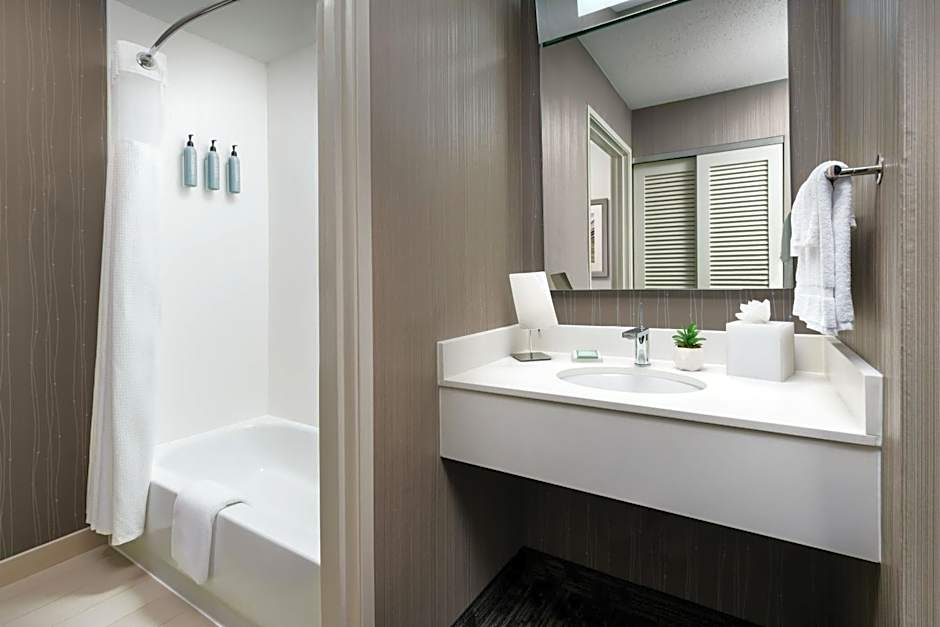Courtyard by Marriott Dallas Lewisville