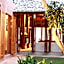 Hotel Des Artists Rose Of Pai