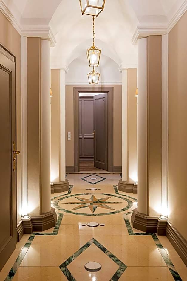 Excelsior Hotel Ernst