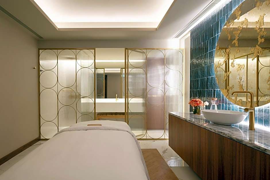 Renaissance Porto Lapa Hotel