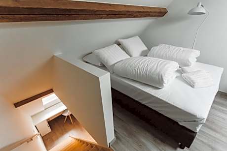 Studio - Split Level