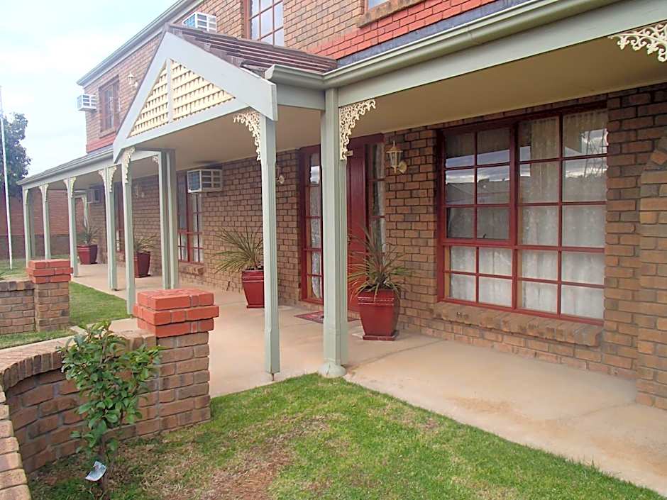 City Colonial Motor Inn