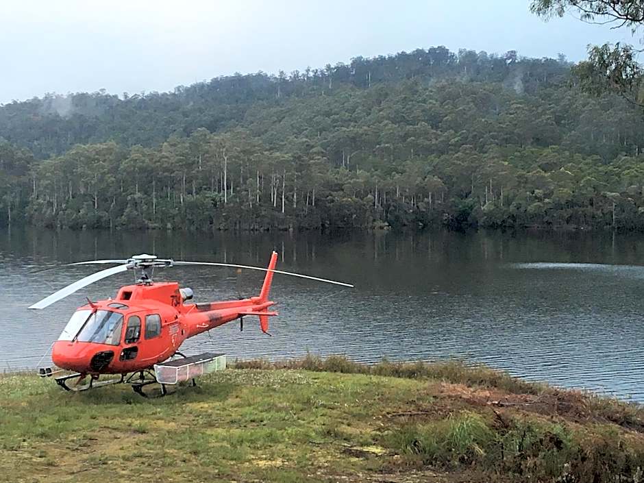 Tullah Lakeside Lodge