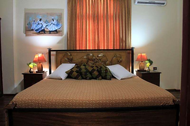 Coconut Grove Regency Hotel