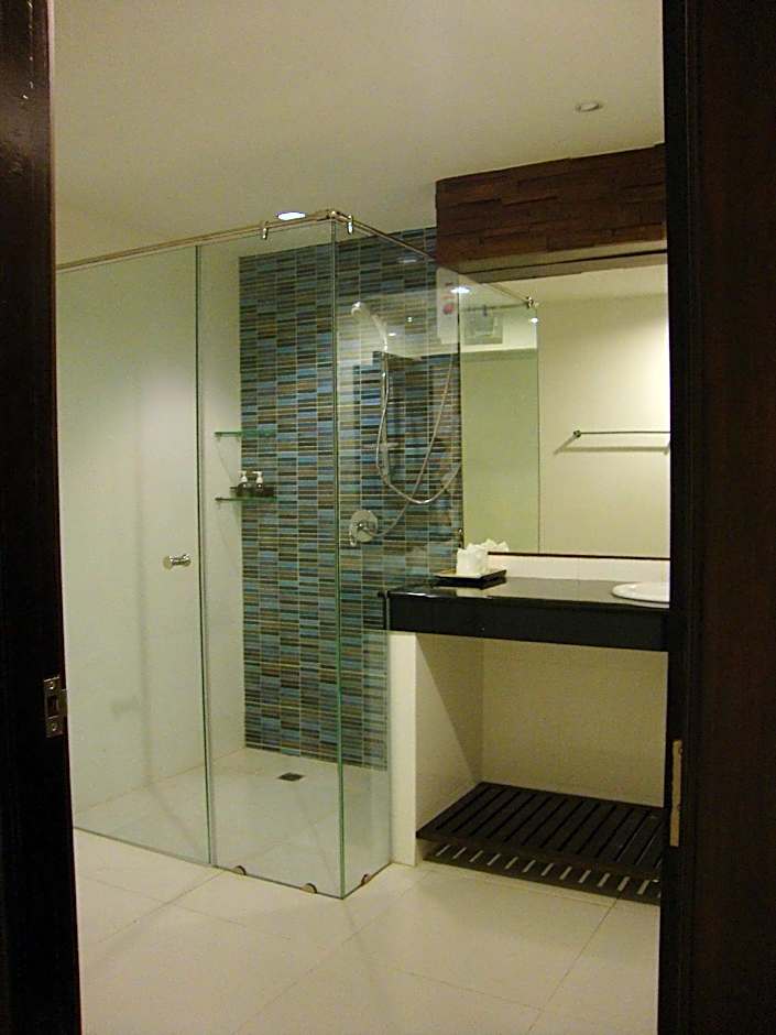 Sooksabai Jomtien Beach Hotel