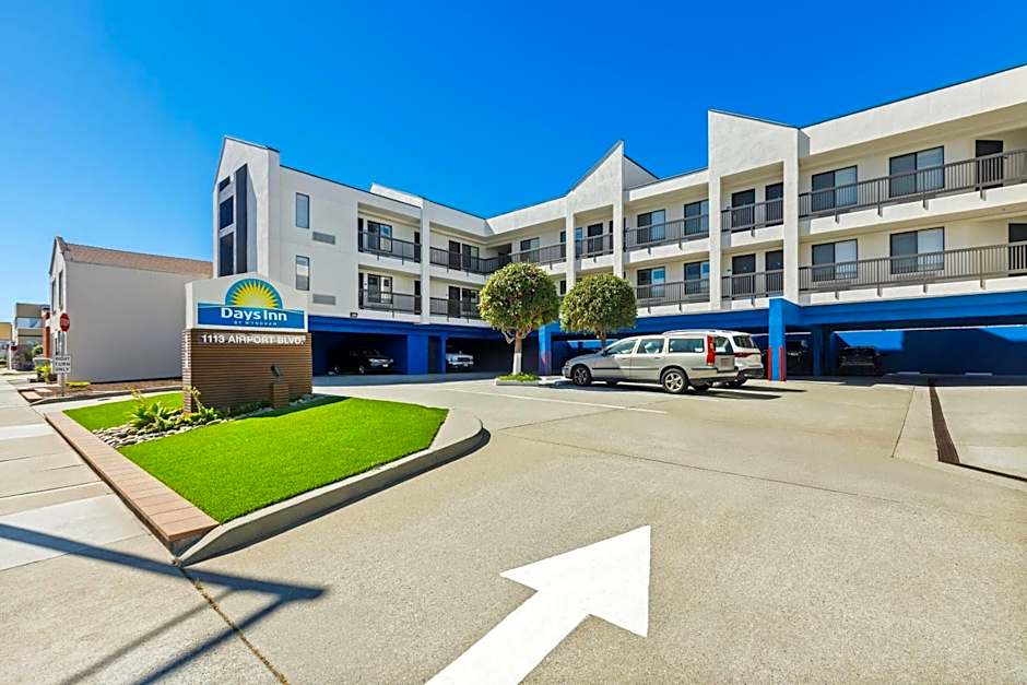Days Inn by Wyndham San Francisco S/Oyster Point Airport
