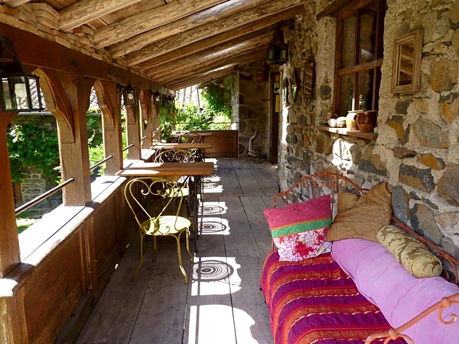 Les Folies de la Serve