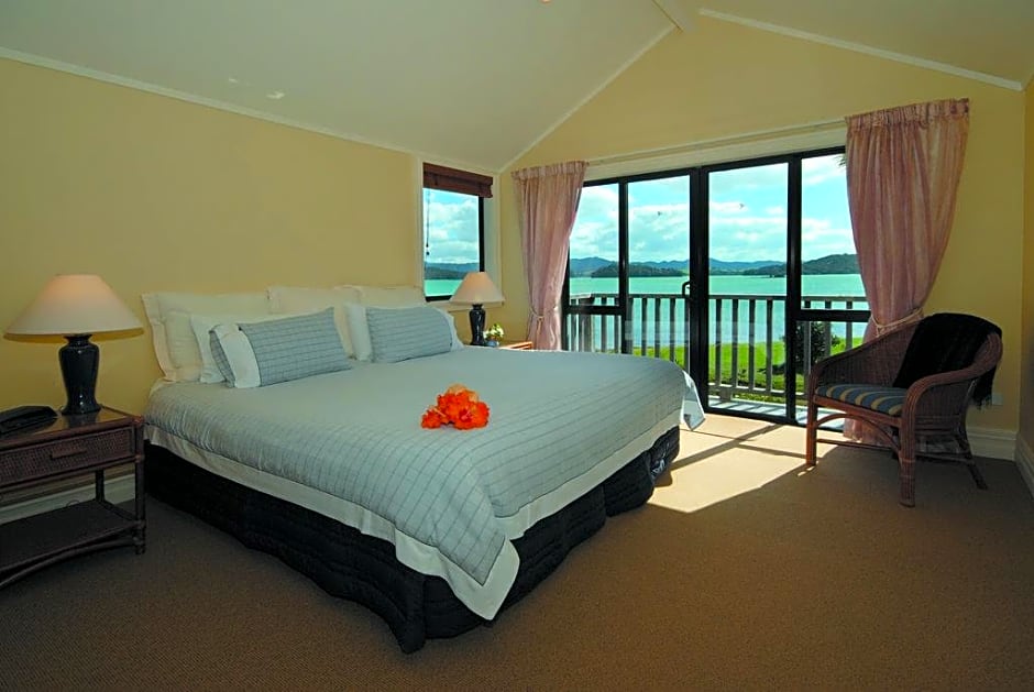 Pawhaoa Bay Lodge