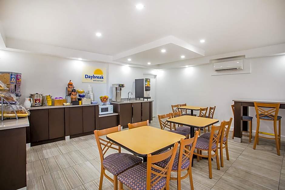 Arya Blu Inn and Suites