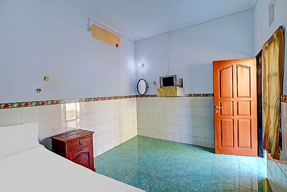 Hotel O Sekar Jagat Near Pantai Baluk Rening