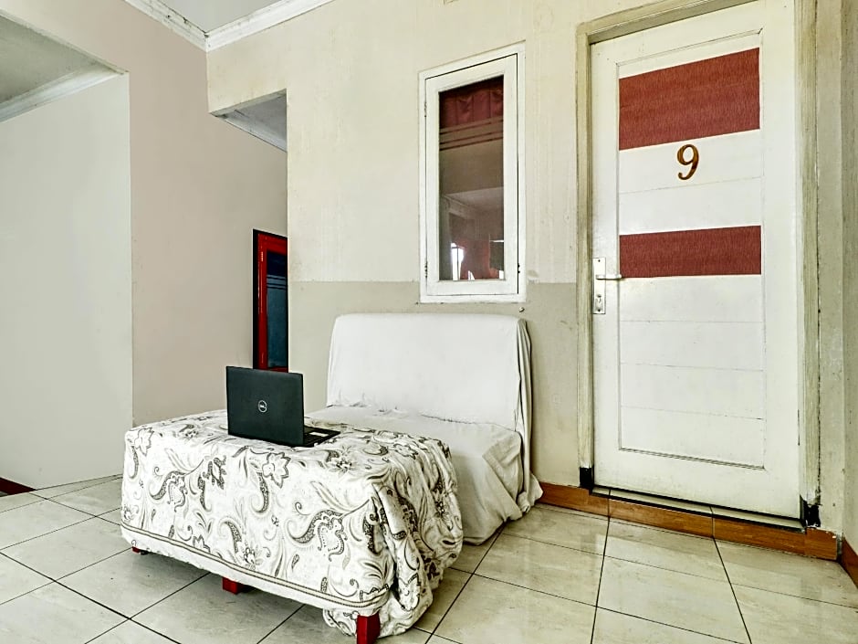 SPOT ON 91135 Hanami Syariah