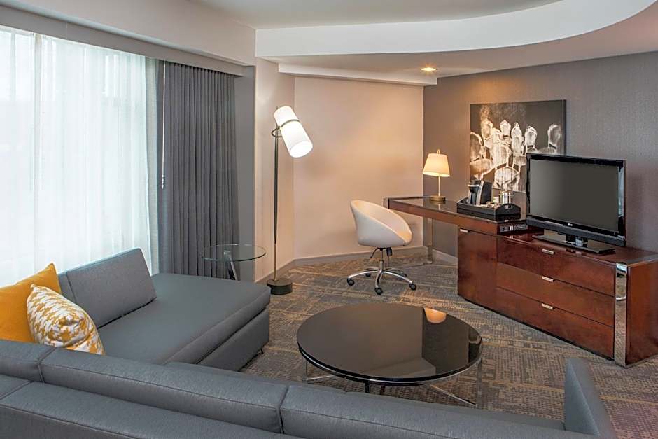 Le Meridien Boston Cambridge
