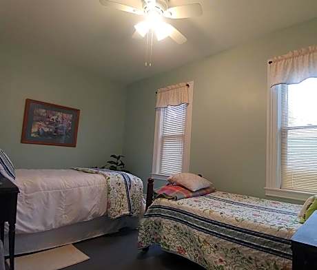 Economy Quadruple Room