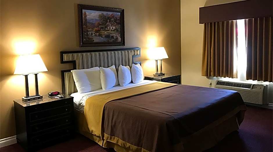 Photo 1 of 8 of Standard 1 King Bed