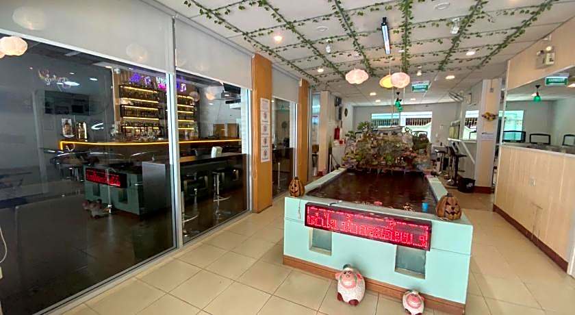 Alongkorn hotel by SB