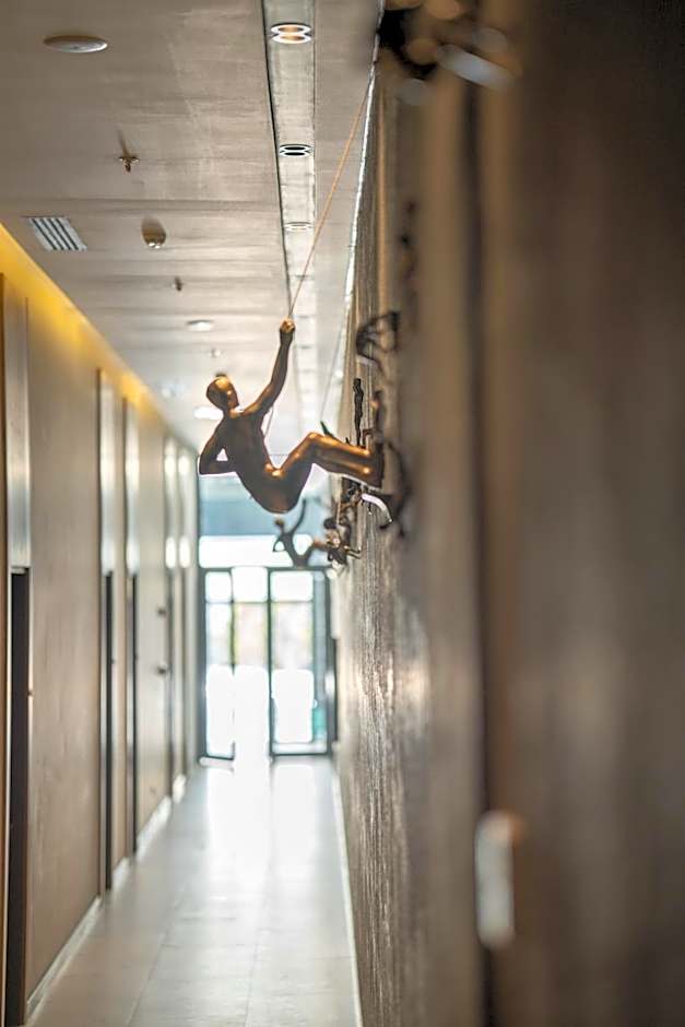 The Norm Collection Door'a Bodrum