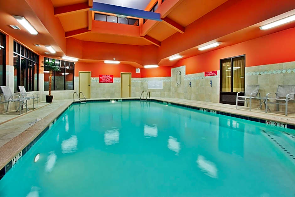 Holiday Inn Express Hotel & Suites Atlanta-Cumming By IHG