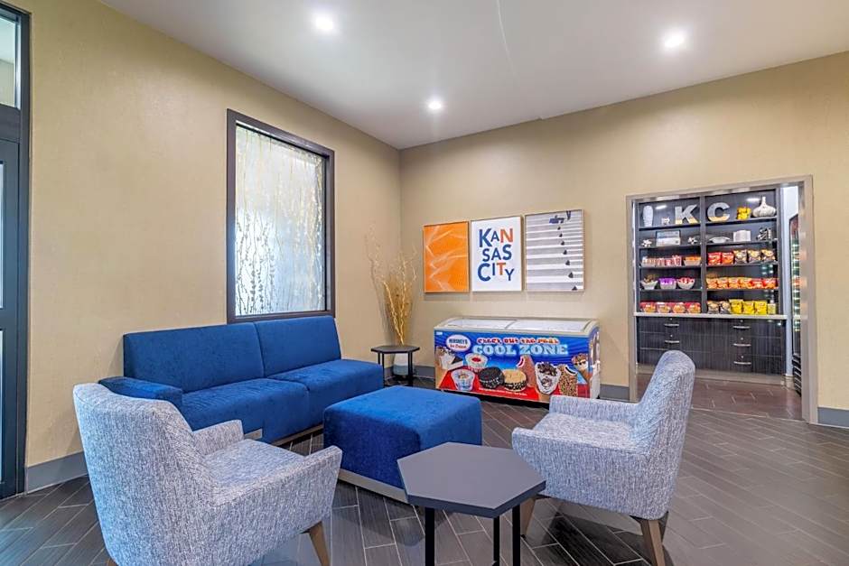 Holiday Inn Express & Suites Kansas City Airport By IHG