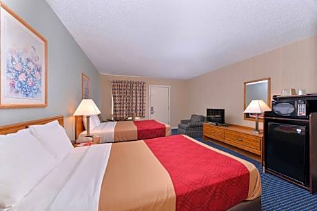 Double Room with Two Double Beds - Smoking