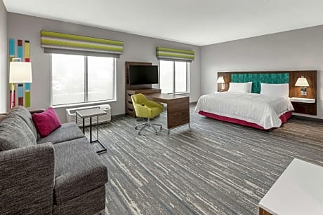 1 KING MOBILITY ACCESS RI SHWR SUITE NOSMOK