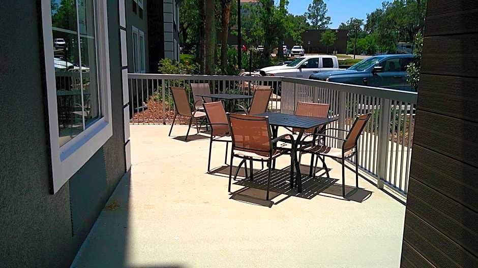 HOM Hotel Gainesville, SureStay Collection by Best Western