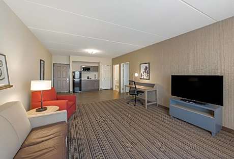 Extended Stay King Suite - Non-Smoking