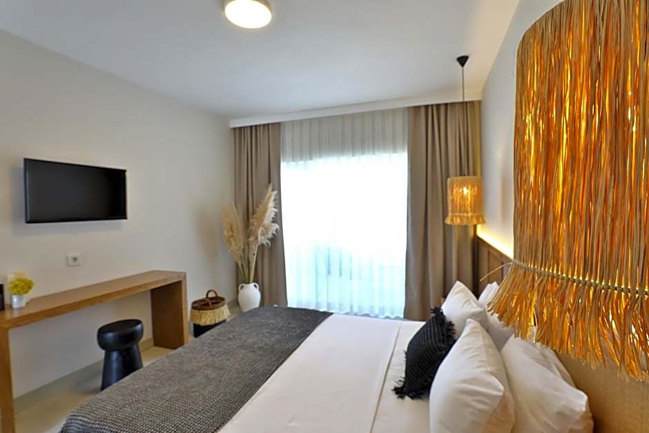 Lavinya Otel