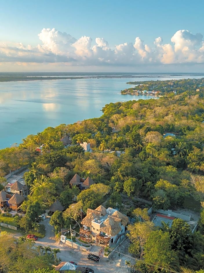 Hotel Pancho Villas Bacalar Vista a Laguna