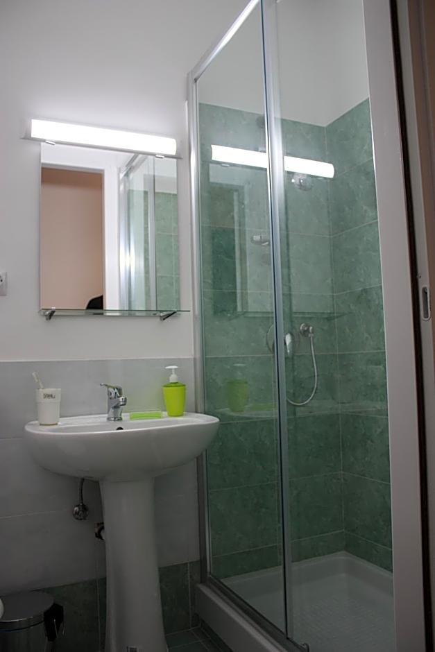 Tra L'Etna E Il Mare B&B