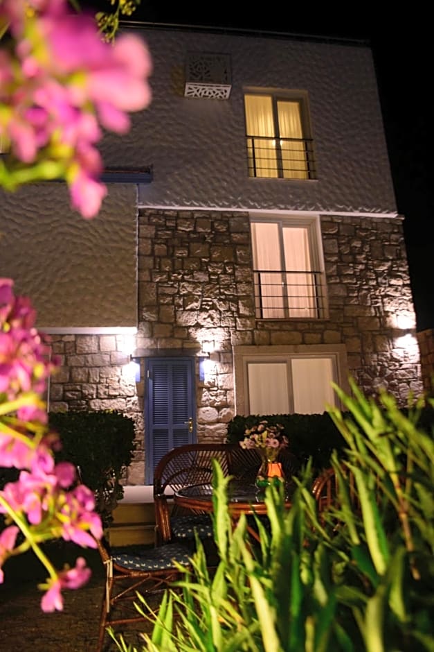 Tepe Hotel