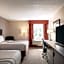 La Quinta Inn & Suites by Wyndham Vancouver Airport
