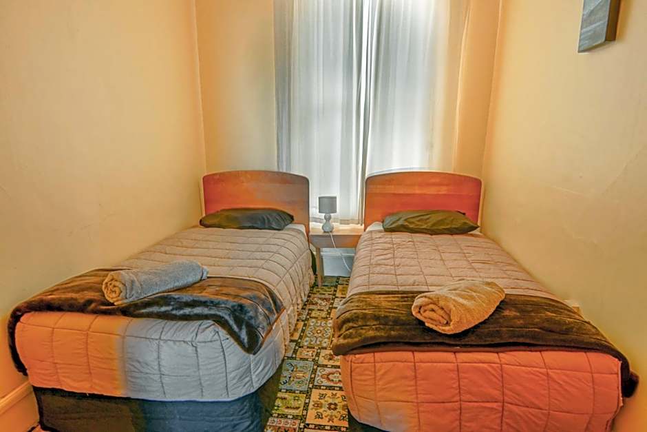 Empire Hotel Backpackers