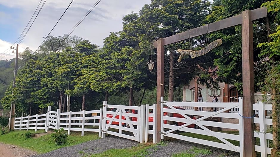 CHALÉ TANAJURA - MONTE VERDE - Lareira, aconchego e WiFi