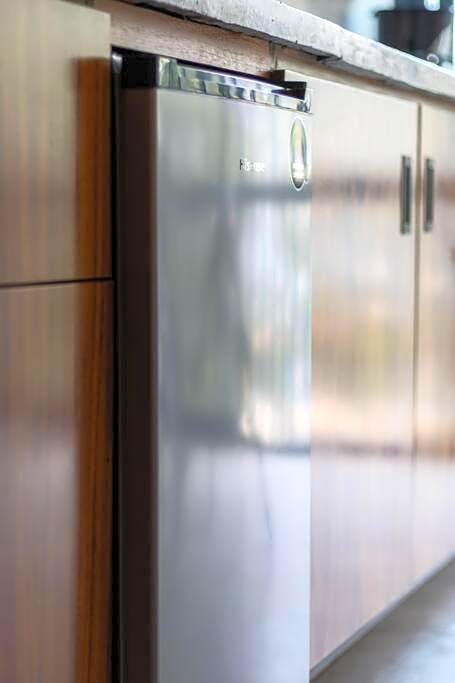 L104 New Studio apt 2Bdrm 1bath fits 6 AC Rooftop L104 New Studio apt 2Bdrm 1bath fits 6 AC Rooftop