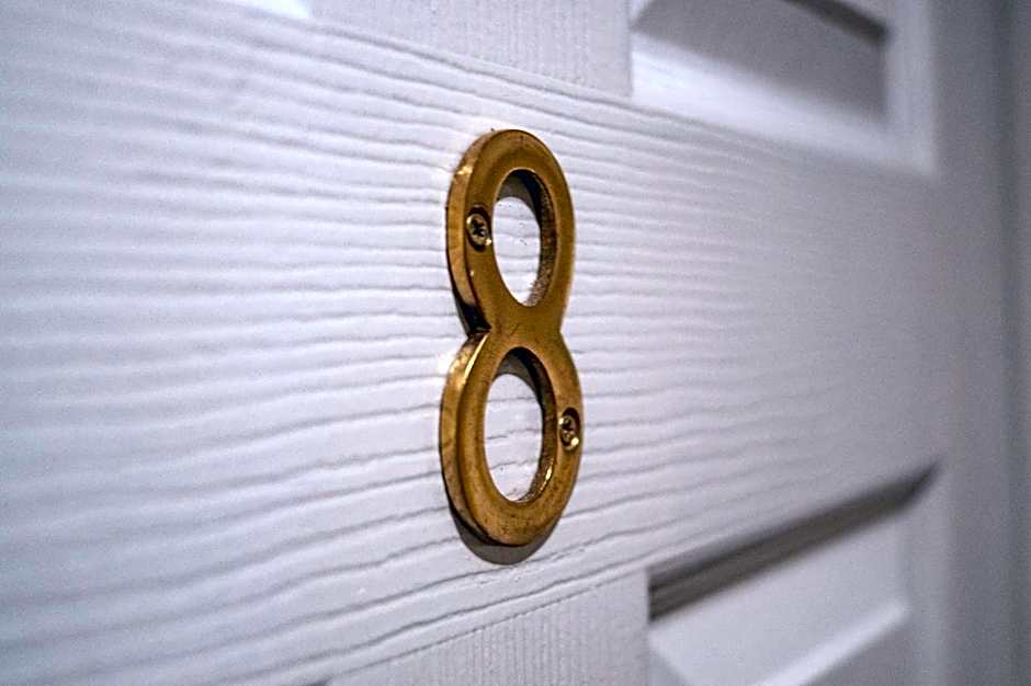 Quayside Hotel & Bar