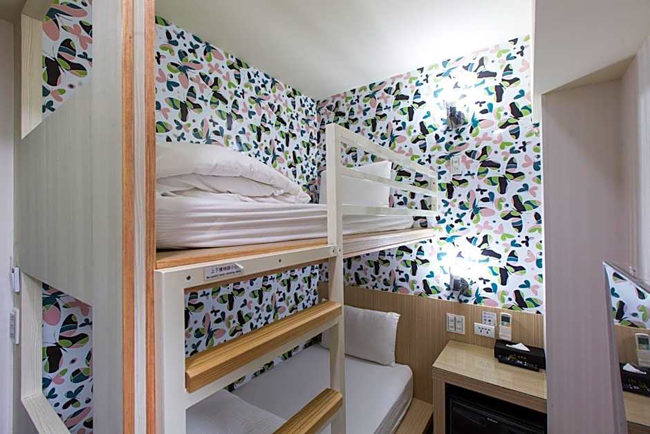 Photo 1 of 11 of 1 Bunkbed