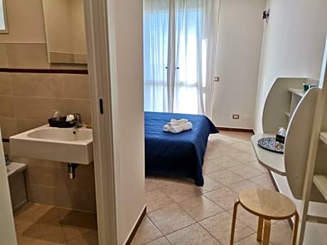 Double Room with Balcony and Sea View