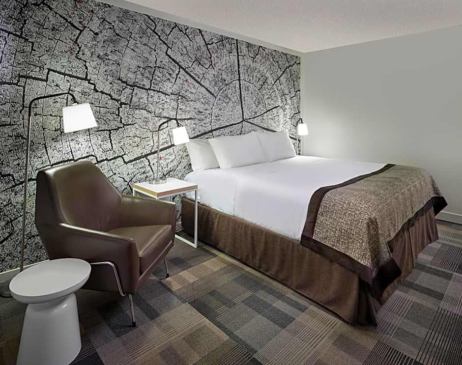 Coast Canmore Hotel & Conference Centre