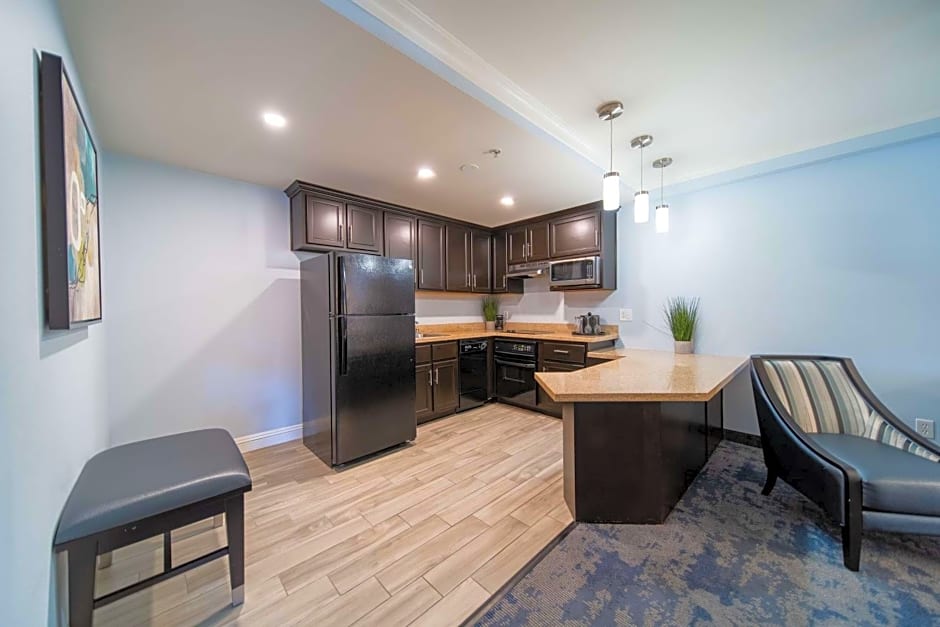 Best Western Plus Manhattan Beach Hotel