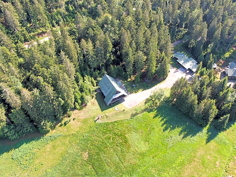 Photo 1 of 50 of EDELFUCHS-LODGE
