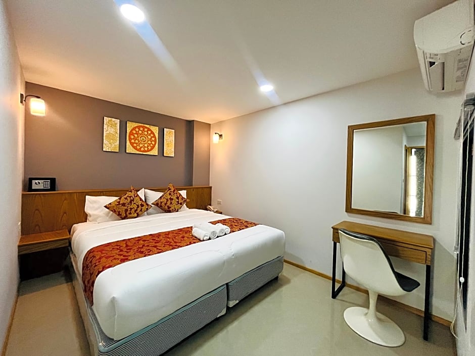 Top High Airport Link Hotel