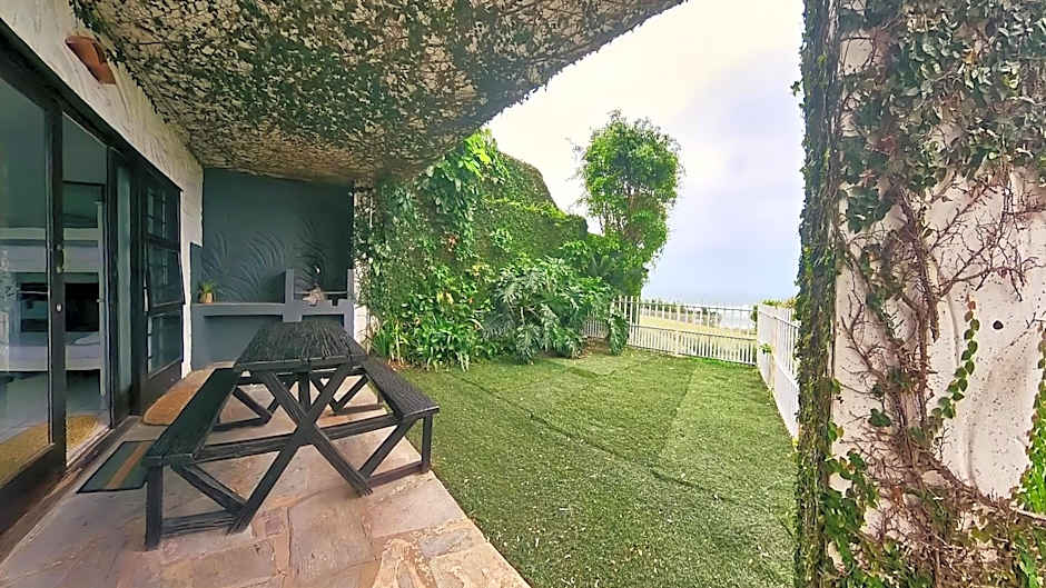 Gracelands Beach Lodge