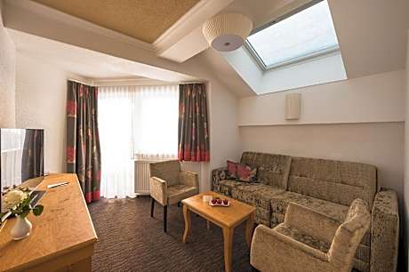 Deluxe Suite with Balcony