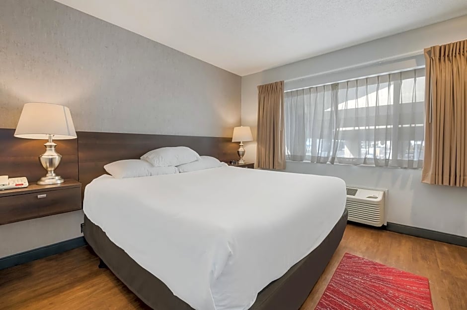 Red Lion Inn & Suites Ontario