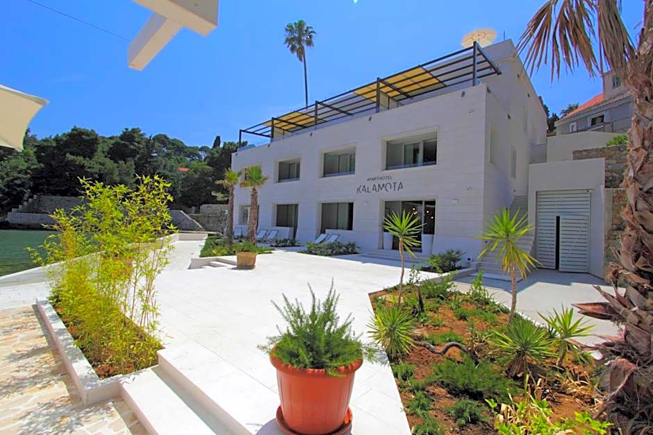 Kalamota Beach House