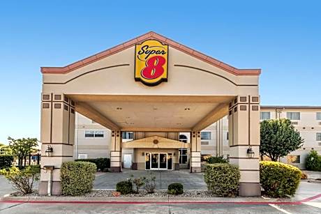 Super 8 by Wyndham Weatherford