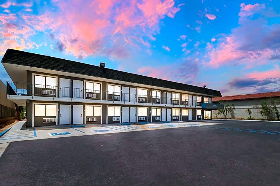 Clarion Pointe Ridgecrest Near China Lake Naval Station