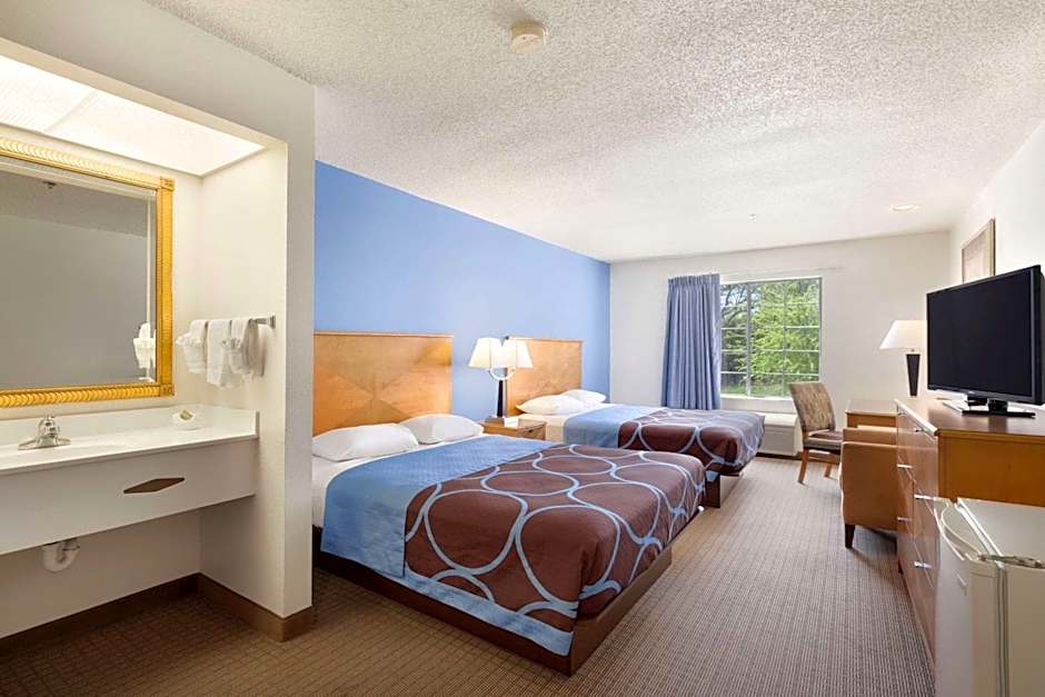 Super 8 by Wyndham Garland/Rowlett/East Dallas Area