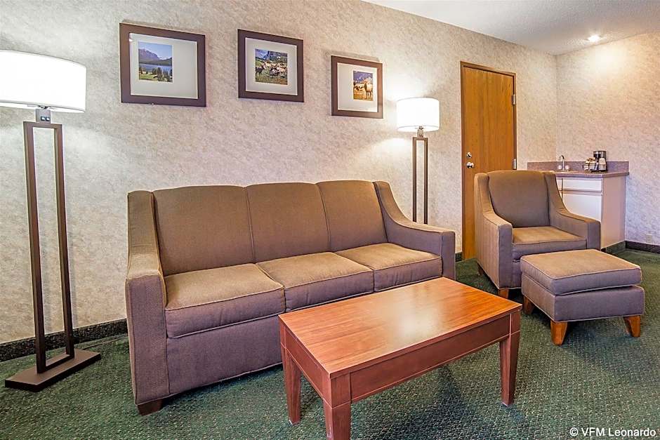 Yellowstone River Inn & Suites