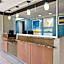 Days Inn & Suites by Wyndham Indianapolis Airport East